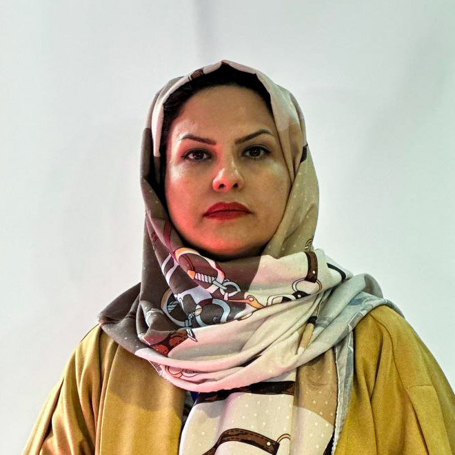 نیلوفر امجدمنش