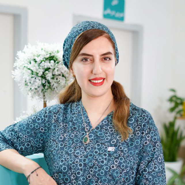 زهرا اردکانی